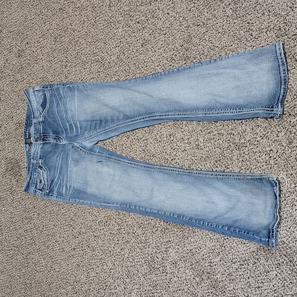 Ariya Jeans